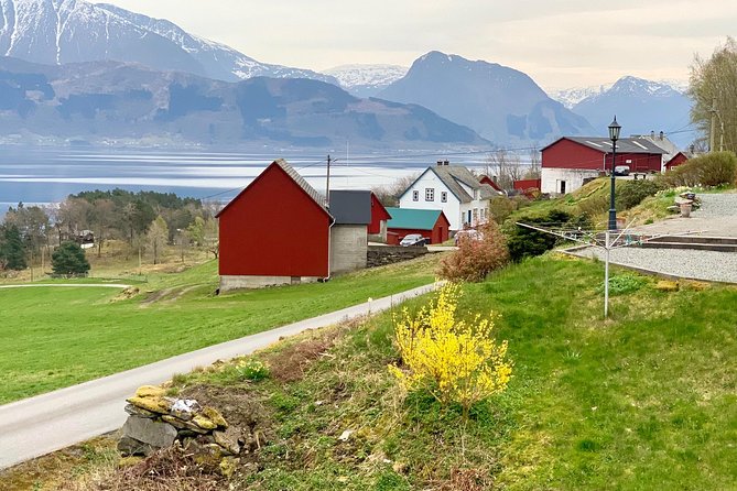 Viking Islands from Alesund: 5-Hour Private Group Tour - Hessa and the Ålesund Storsenter viewpoint