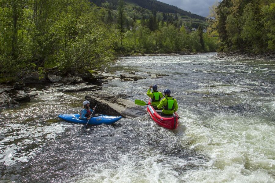 Voss: Raundal River Guided Canoe Tour - A gentle river trip with real paddling