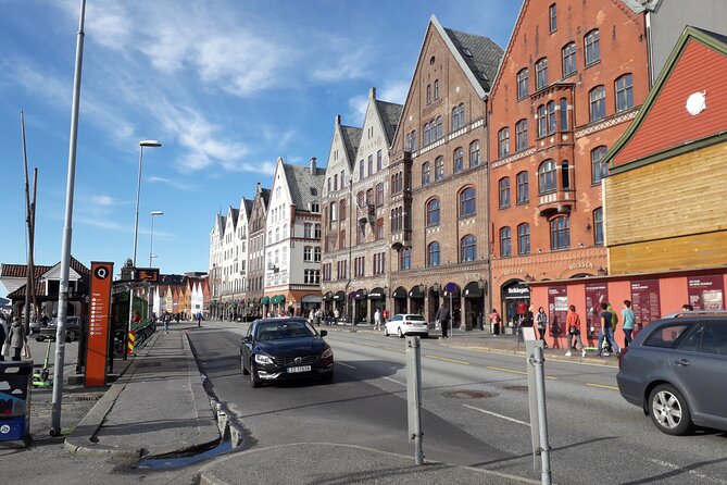 Walking tour: Medieval Spirit of Bergen + sweet Arctic gifts - Bergenhus Fortress and the old royal center