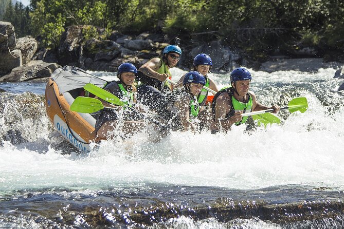 Whitewater Rafting Grade 3 to 4 - Why the Raundal River makes a strong rafting setting